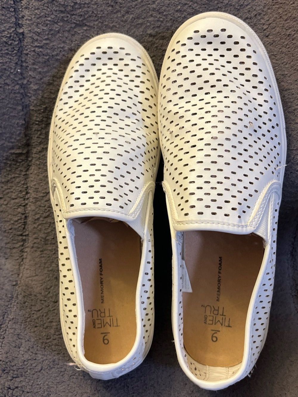 Time and Tru Women’s Memory Foam